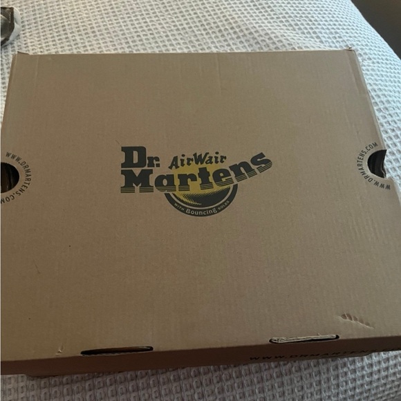 Like new Dr martens - Picture 2 of 4